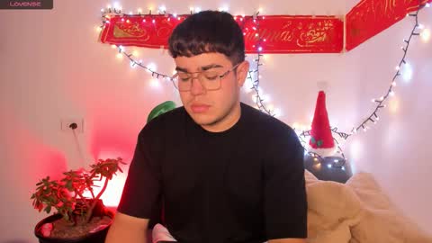 Snapshot of thiago_occonor chatting on December 3, 2025, 4:42 am thiago_occonor online show from December 3, 2025, 4:42 am