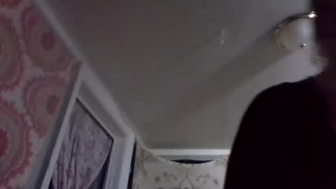 thickandjuicy2100 online show from December 5, 2025, 6:44 am