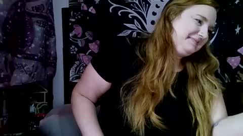 Snapshot of thickgingergoddess chatting on November 21, 2025, 7:01 pm Ariel online show from November 21, 2025, 7:01 pm