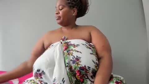 thickleeyanax online show from February 15, 2025, 2:33 pm