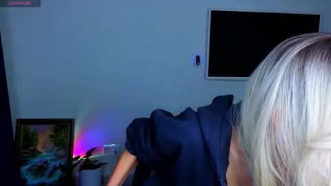 Snapshot of thief_of_hearts_ chatting on October 26, 2025, 9:21 pm thief_of_hearts_ online show from October 26, 2025, 9:21 pm