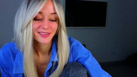 Snapshot of thief_of_hearts_ chatting on October 28, 2025, 9:17 pm thief_of_hearts_ online show from October 28, 2025, 9:17 pm