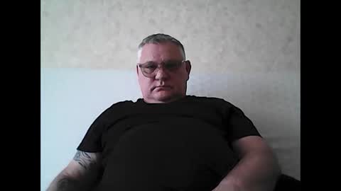 Snapshot of thierrysymp chatting on October 18, 2025, 9:21 am Thierrysymp online show from October 18, 2025, 9:21 am