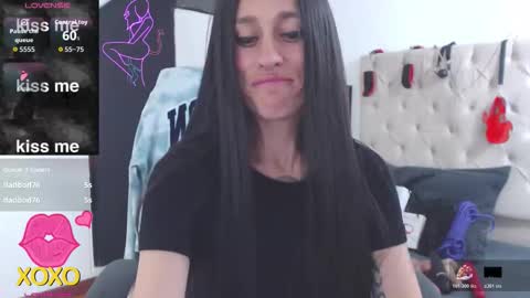 Snapshot of thin__tatto_ chatting on December 13, 2025, 7:53 pm MADAME online show from December 13, 2025, 7:53 pm