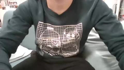 Snapshot of thinboy2 chatting on December 9, 2024, 5:08 pm Thinboy2 online show from December 9, 2024, 5:08 pm