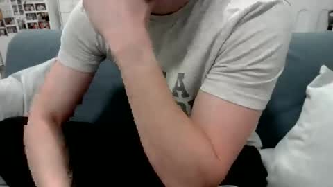 Snapshot of thinboy2 chatting on December 4, 2025, 6:38 pm Thinboy2 online show from December 4, 2025, 6:38 pm