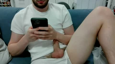 Snapshot of thinboy2 chatting on December 15, 2025, 6:56 pm Thinboy2 online show from December 15, 2025, 6:56 pm