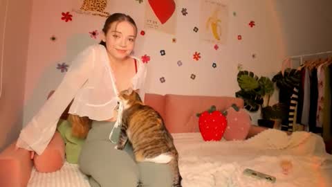 Snapshot of thisisamelia chatting on October 3, 2025, 5:10 pm Amelia  shows on mondays fridays and sundays  if anything changes im giving updates on my fansly  online show from October 3, 2025, 5:10 pm