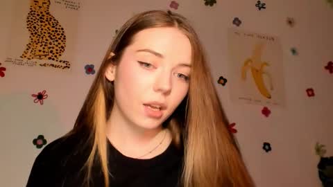 Snapshot of thisisamelia chatting on October 5, 2025, 4:27 pm Amelia  shows on mondays fridays and sundays  if anything changes im giving updates on my fansly  online show from October 5, 2025, 4:27 pm