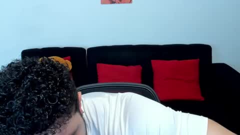 Snapshot of thomas_brandon chatting on March 9, 2025, 2:29 am Thomas Brandon online show from March 9, 2025, 2:29 am