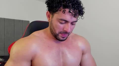 Snapshot of thomas_brandon chatting on September 24, 2025, 4:49 am Thomas Brandon online show from September 24, 2025, 4:49 am