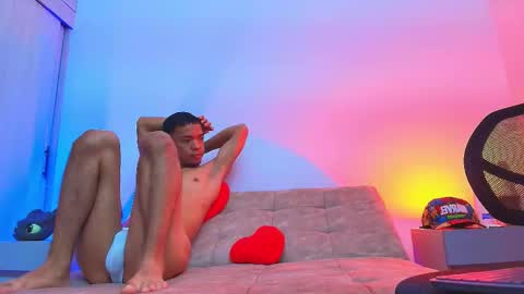 THOMAS  JOHANN online show from November 19, 2025, 1:16 am