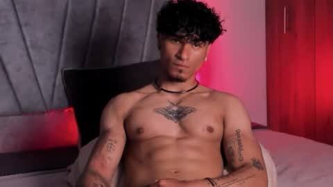 Thomas 3  JUST STAY AND BE MY LAST LOVE online show from October 4, 2025, 2:31 am