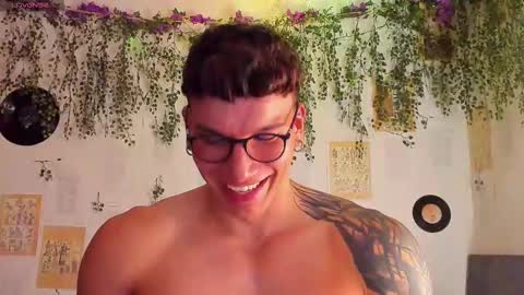 Snapshot of thomas_fuckboy chatting on February 13, 2025, 1:08 am Thomas Grey online show from February 13, 2025, 1:08 am
