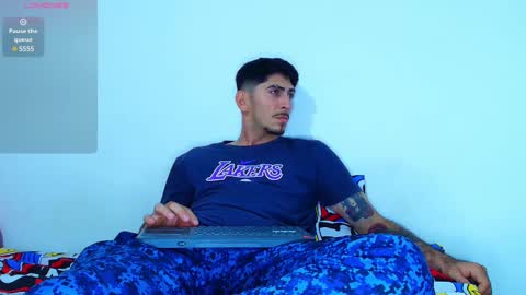 thomas_ks11 online show from December 28, 2024, 2:43 am