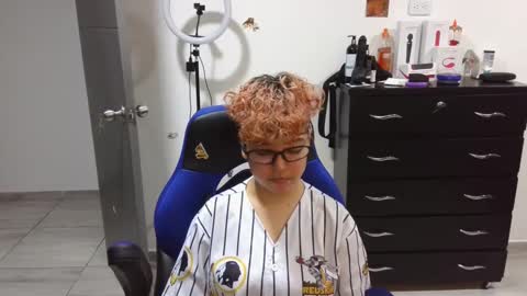 Snapshot of thomascooper_cams chatting on January 7, 2025, 11:56 pm VALERIA online show from January 7, 2025, 11:56 pm