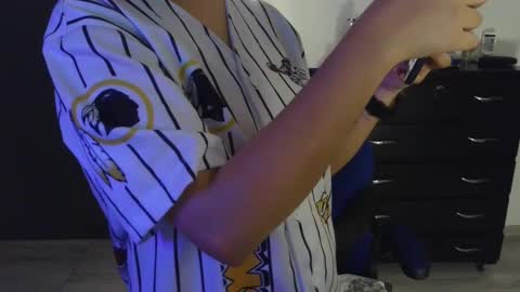 Snapshot of thomascooper_cams chatting on January 8, 2025, 2:57 am VALERIA online show from January 8, 2025, 2:57 am