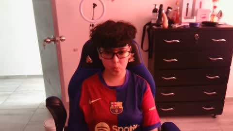 Snapshot of thomascooper_cams chatting on January 29, 2025, 2:53 pm VALERIA online show from January 29, 2025, 2:53 pm