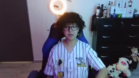 Snapshot of thomascooper_cams chatting on October 12, 2025, 6:29 pm VALERIA online show from October 12, 2025, 6:29 pm