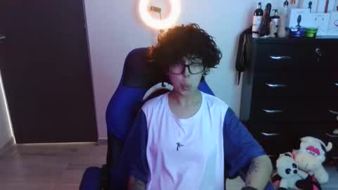 Snapshot of thomascooper_cams chatting on October 13, 2025, 7:25 pm VALERIA online show from October 13, 2025, 7:25 pm