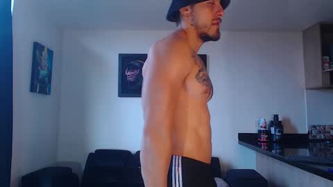 Thomas online show from February 2, 2025, 9:23 pm