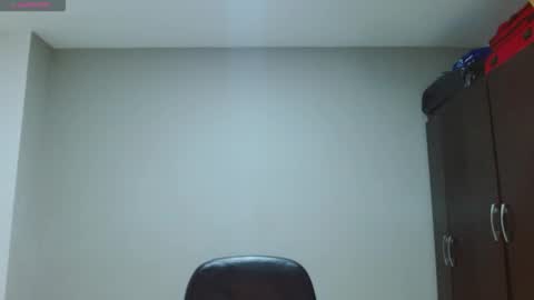 Snapshot of thompson_ari chatting on December 18, 2025, 5:24 am thompson ari online show from December 18, 2025, 5:24 am