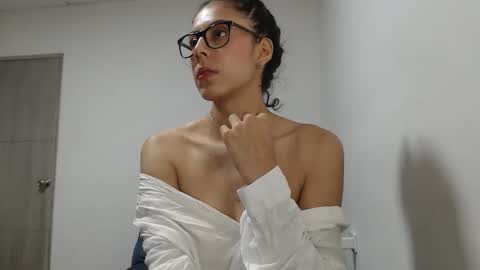 Snapshot of thonymaster chatting on November 15, 2025, 11:21 pm thonyy online show from November 15, 2025, 11:21 pm