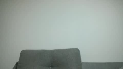 Snapshot of throwawayyourgun chatting on December 5, 2024, 6:00 pm Luka online show from December 5, 2024, 6:00 pm