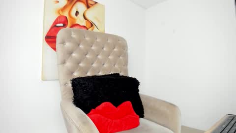 Snapshot of tiago_hannah chatting on December 20, 2025, 9:49 am carolina online show from December 20, 2025, 9:49 am