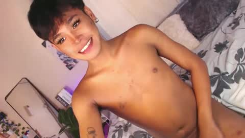 Snapshot of tiara_perezx chatting on February 1, 2025, 5:49 am Sam online show from February 1, 2025, 5:49 am