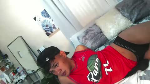 Snapshot of tiara_perezx chatting on February 15, 2025, 6:02 am Sam online show from February 15, 2025, 6:02 am