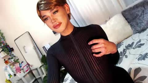 Snapshot of tiara_perezx chatting on February 17, 2025, 2:31 am Sam online show from February 17, 2025, 2:31 am