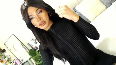 Snapshot of tiara_perezx chatting on March 3, 2025, 2:58 am Sam online show from March 3, 2025, 2:58 am