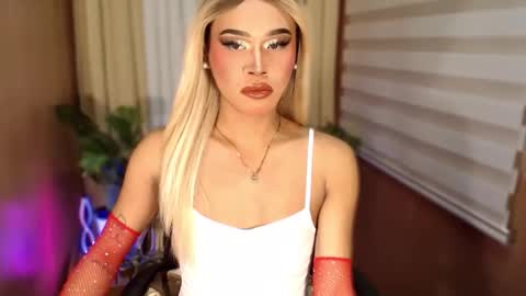 Snapshot of tiara_perezx chatting on September 20, 2025, 6:42 pm Sam online show from September 20, 2025, 6:42 pm