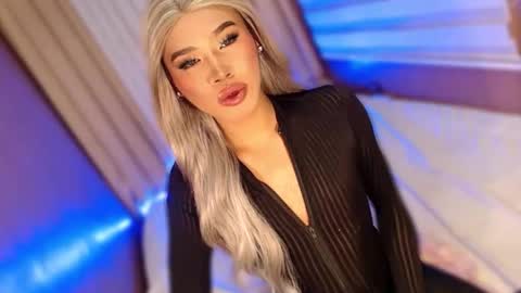 Snapshot of tiara_perezx chatting on September 30, 2025, 6:02 pm Sam online show from September 30, 2025, 6:02 pm