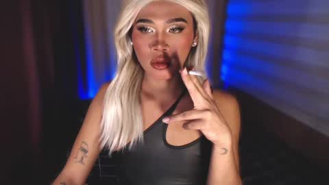 Snapshot of tiara_perezx chatting on October 25, 2025, 3:51 pm Sam online show from October 25, 2025, 3:51 pm