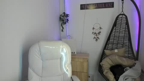 Tiarha online show from December 30, 2024, 4:42 am