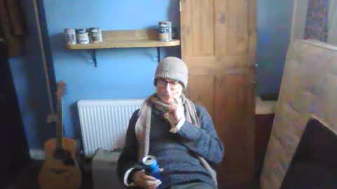 tiddles12345 online show from October 29, 2025, 3:47 pm