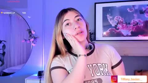 Snapshot of tiffany_beckerr chatting on December 17, 2025, 12:11 pm Tiffany Becker online show from December 17, 2025, 12:11 pm