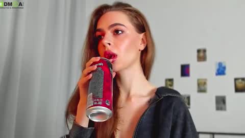 Snapshot of tiffany_loong chatting on September 24, 2025, 10:35 pm tiffany online show from September 24, 2025, 10:35 pm