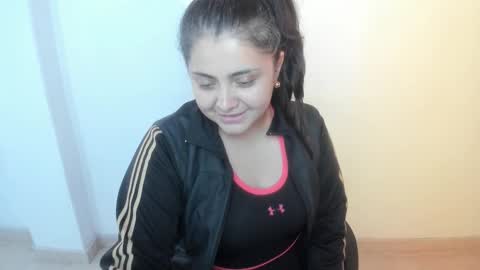 TiffanyAmazing online show from November 18, 2025, 12:31 pm