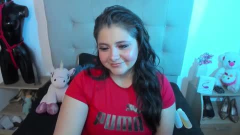 TiffanyAmazing online show from November 21, 2025, 1:43 pm