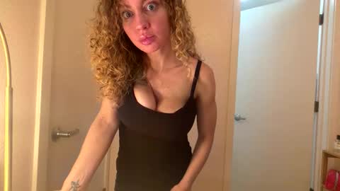 tiffanybankxxx online show from November 18, 2025, 11:36 am