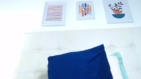 Tifanny Fox online show from December 29, 2024, 6:03 am