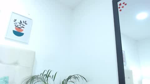 Tifanny Fox online show from February 25, 2025, 12:03 pm