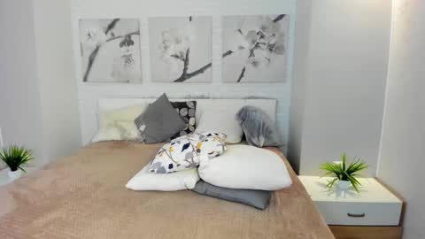 Tiffany online show from January 21, 2025, 6:34 pm