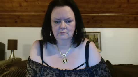 TiffanyMature online show from September 30, 2025, 9:42 pm