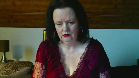 TiffanyMature online show from November 18, 2025, 8:08 am