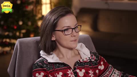 tiffanyriox online show from December 21, 2024, 5:58 am