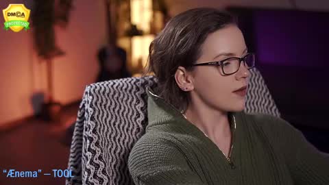 tiffanyriox online show from March 1, 2025, 5:52 am